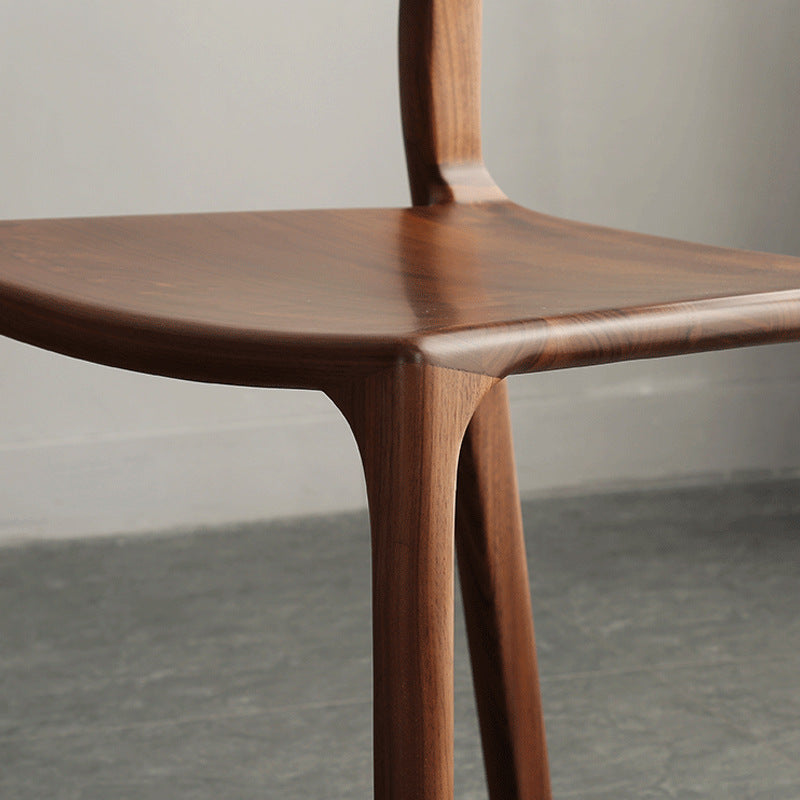 Modern Solid Wood Dining Chair – Sculpted Walnut Finish